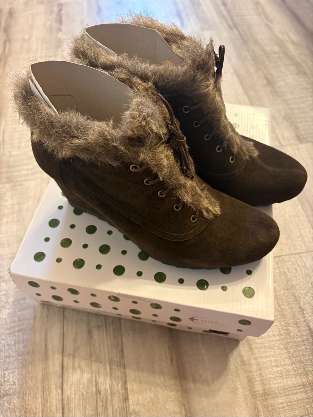 Earthies Seriph Fur Laced Booties Size 8.5